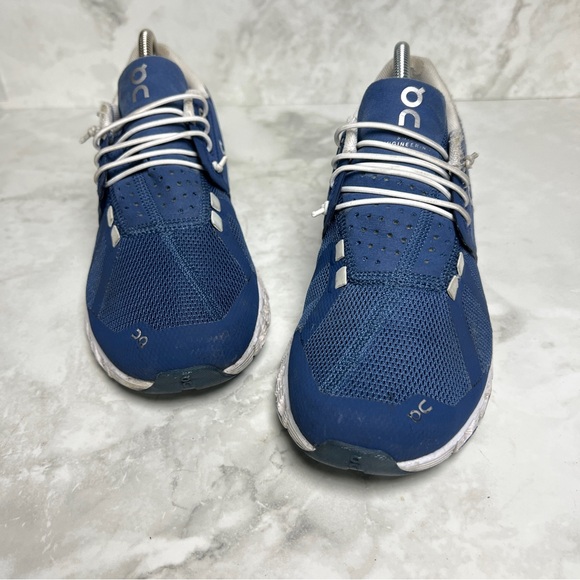 On Cloud Women’s Running Shoes Size 7 Navy Blue Lightweight Comfort Sneaker - Picture 2 of 11